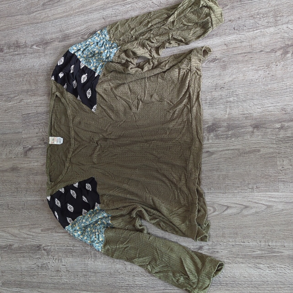 Olive Green Waffle Knit Top with Shoulder Detail - 7th Ray brand - Size 2X